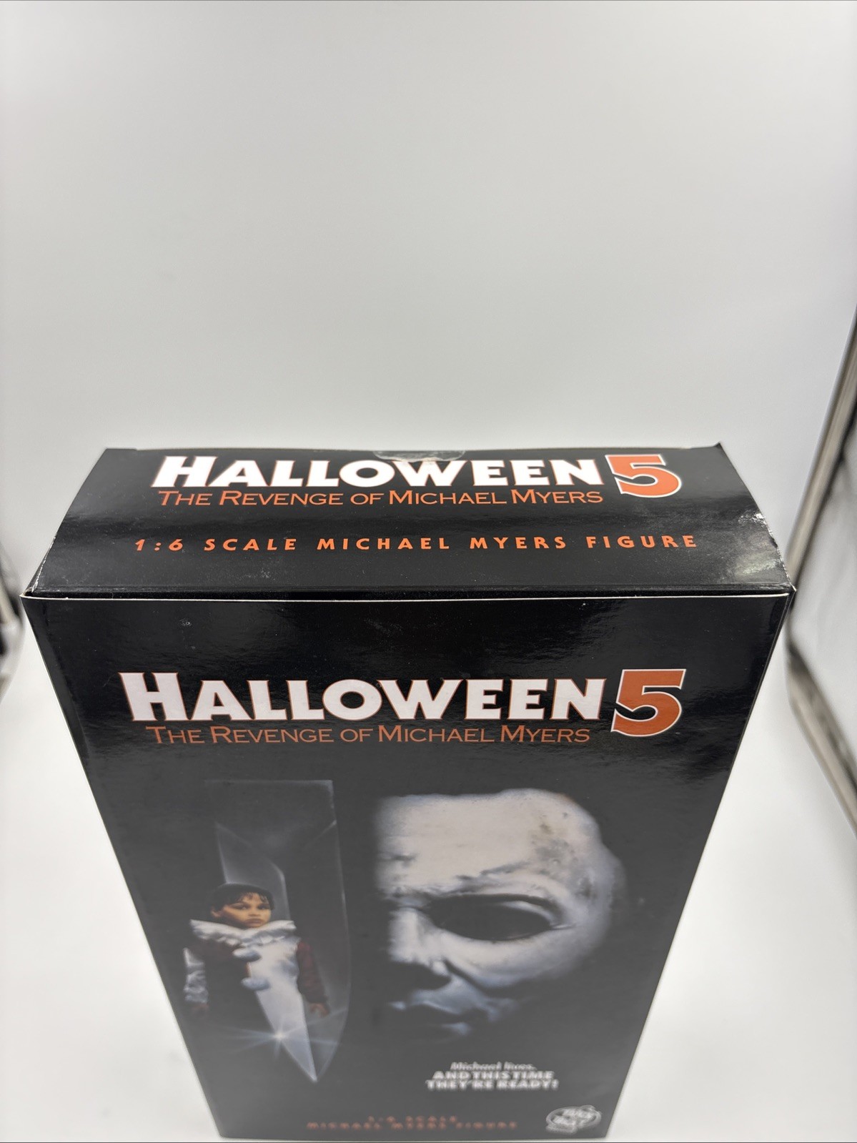 Trick Or Treat Studios Halloween 5 Michael Myers 1/6 Scale Figure With Box - Image 2