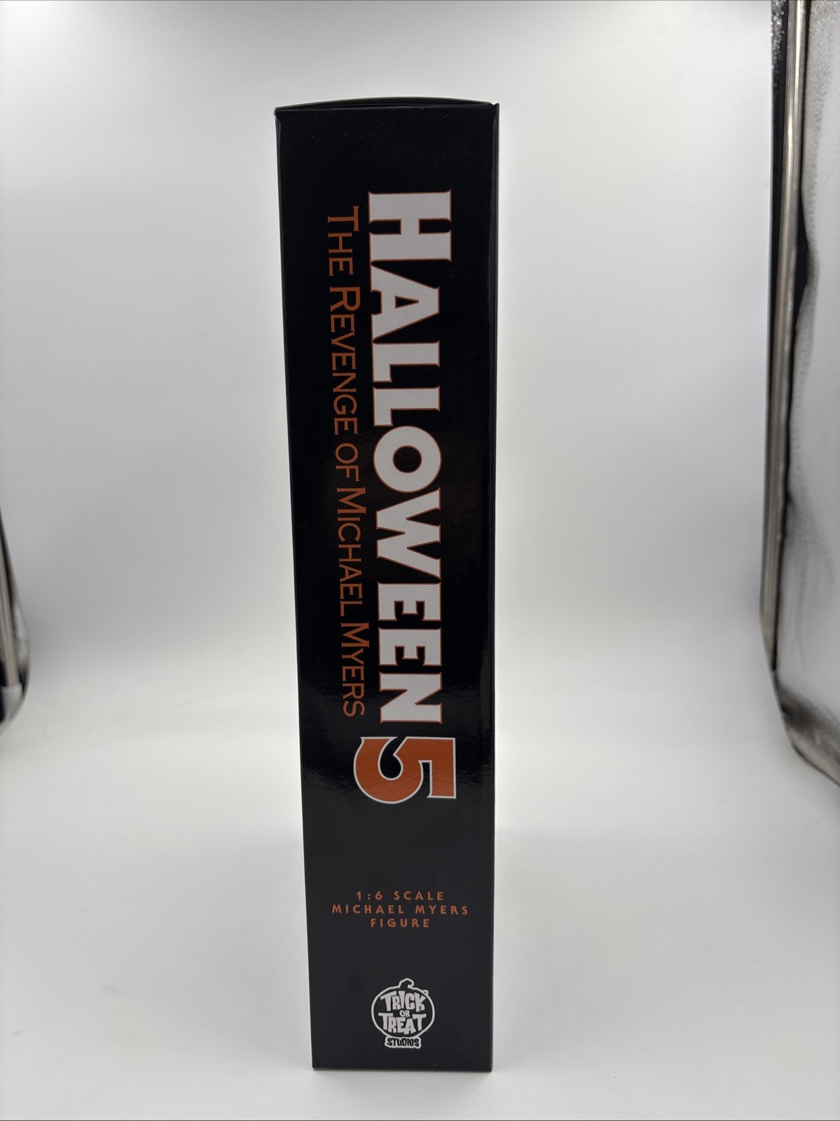 Trick Or Treat Studios Halloween 5 Michael Myers 1/6 Scale Figure With Box - Image 3
