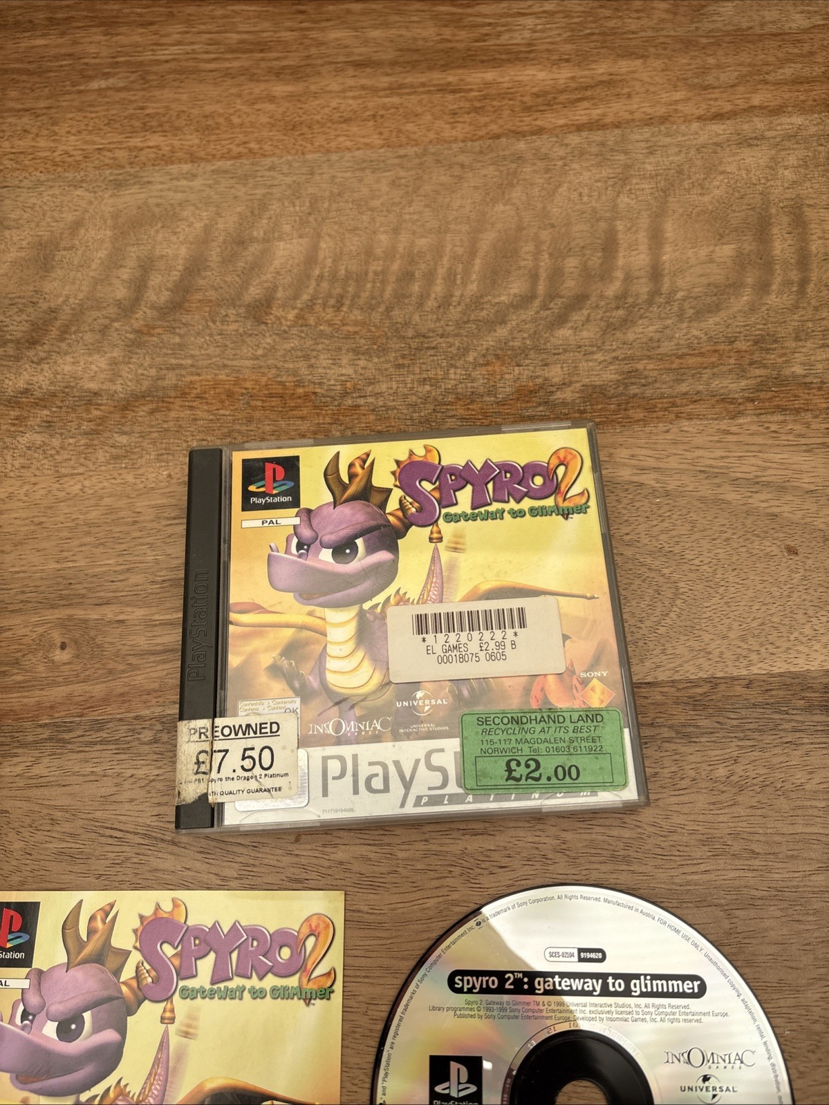 SPYRO 2: GATEWAY TO GLIMMER PLAYSTATION PS1 PAL COMPLETE WITH MANUAL FREE P&P - Image 2