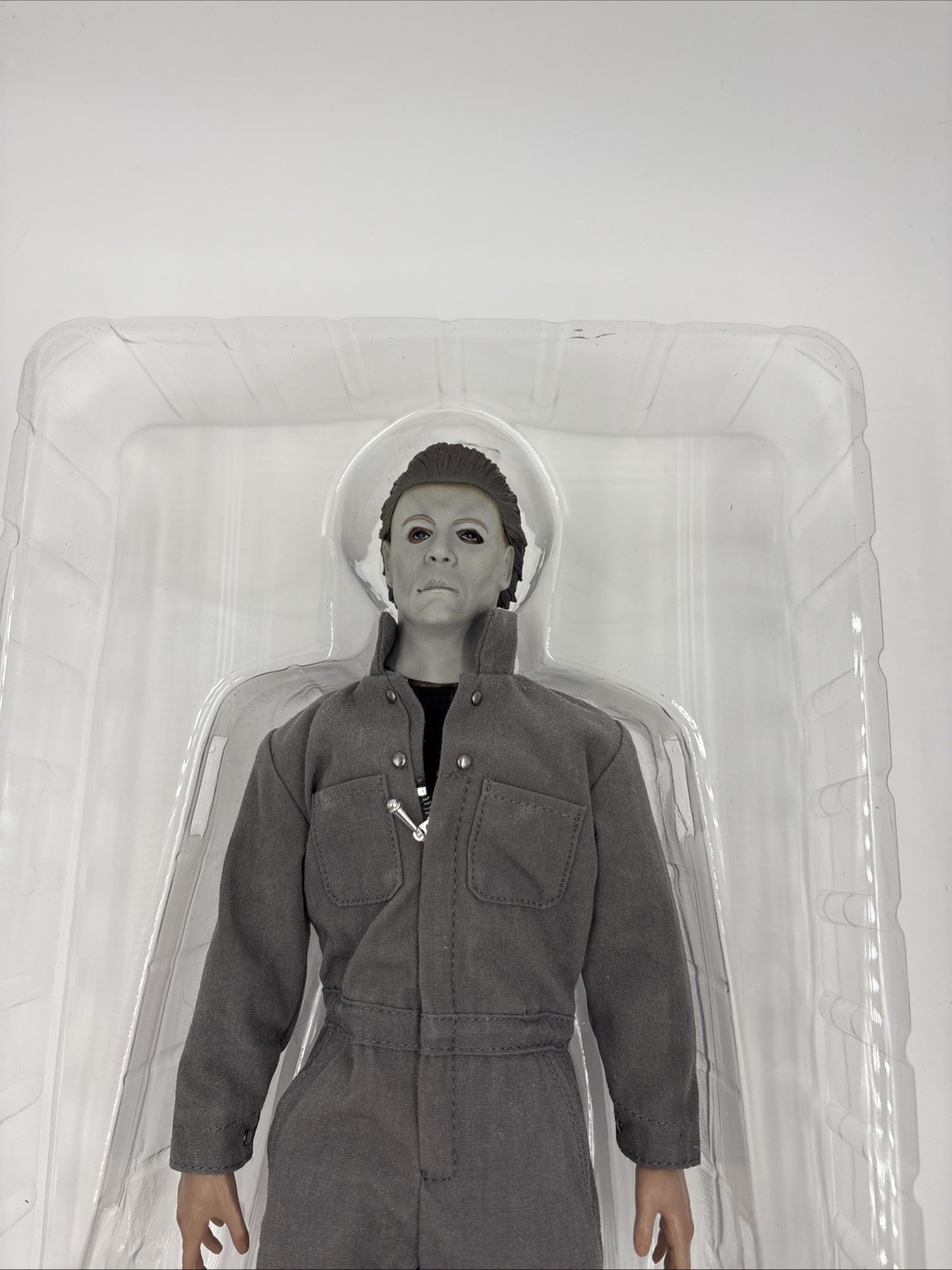 Halloween: Resurrection - Trick Or Treat Studios Michael Myers Figure - Image 9