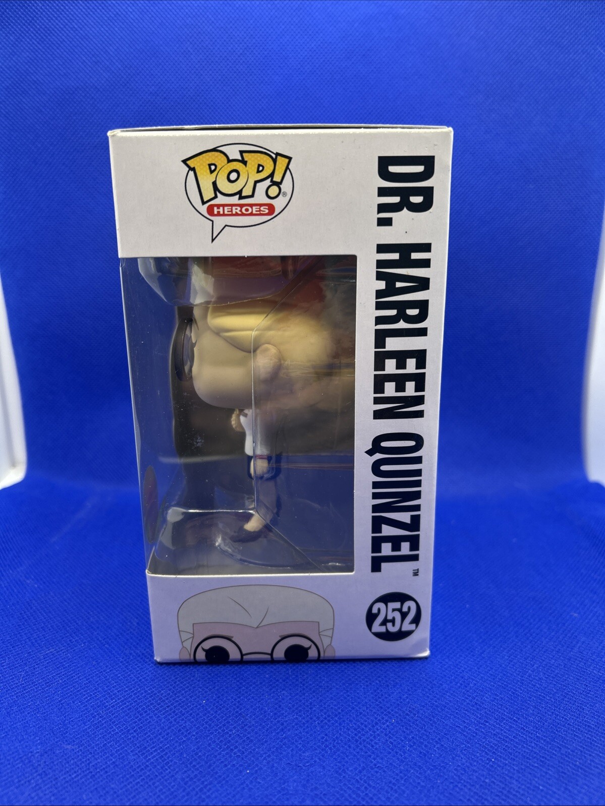 Funko Pop! Heroes - Batman - Dr. Harleen Quinzel PIAB Exclusive #252 - Image 5