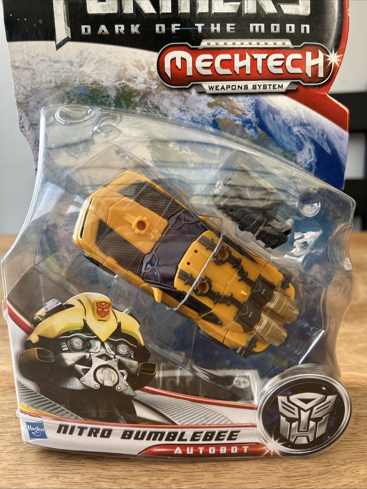 Transformers Dark Of The Moon Deluxe Class Nitro Bumblebee BNIB Rare - Image 3