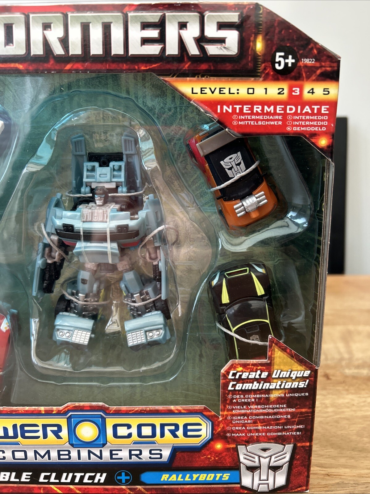 DOUBLE CLUTCH : TRANSFORMERS POWER CORE COMBINERS - Image 3