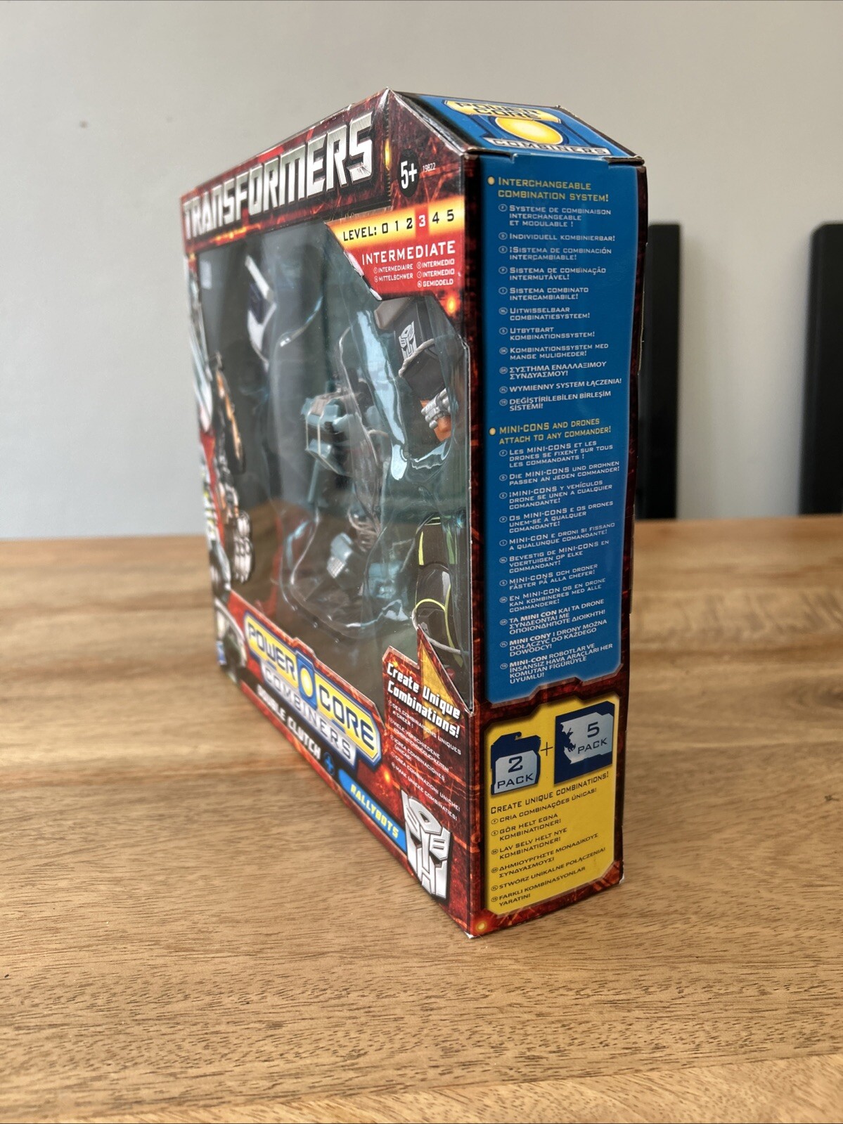 DOUBLE CLUTCH : TRANSFORMERS POWER CORE COMBINERS - Image 9
