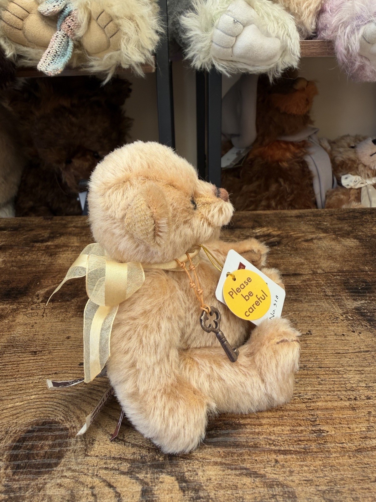 Charlie Bears "LOCKET" (No. 318 of 600) with Tags + (MM195831C) Retired