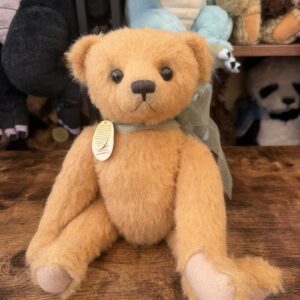 Retired Charlie bear Jay 34cm 2009 collection Marjan Jorritsma.