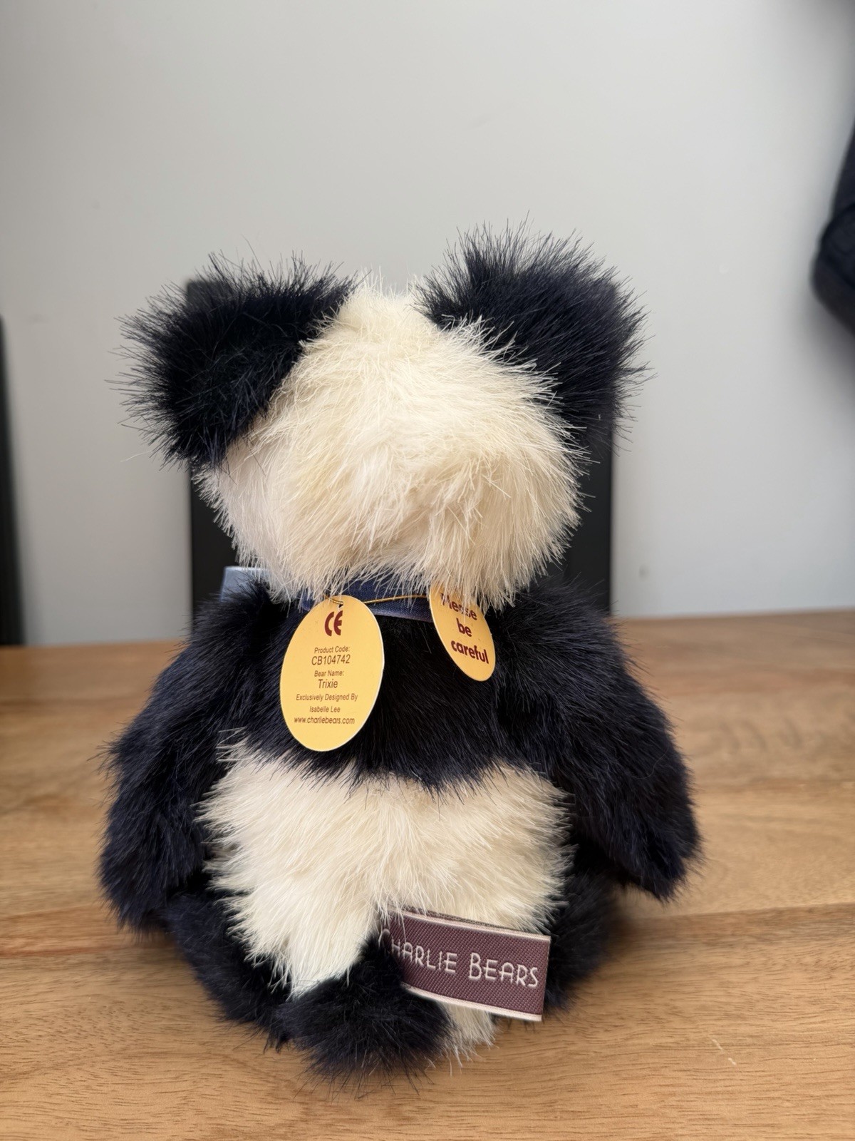 Charlie Bears Trixie, CB104742, 12” (31cms), 2010. - Image 6