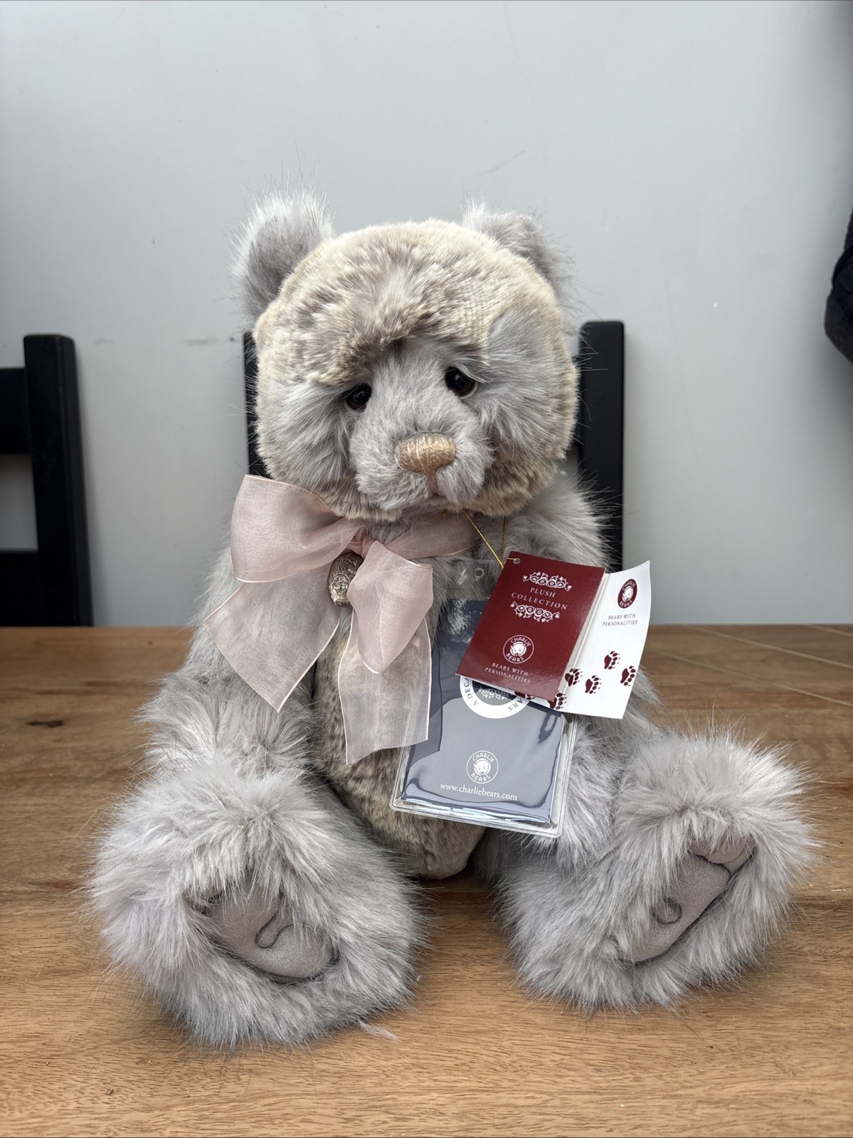 Charlie Bears Charlie Year Bear 2018 - Retired Plumo. Limited edition.