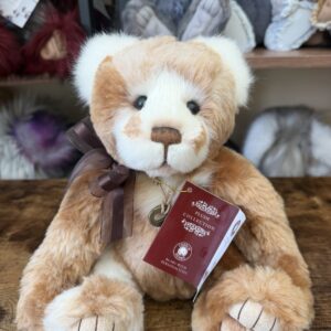 Charlie Bears - Chiquitita - CB202009A - Isabelle Lee - Retired and Tagged
