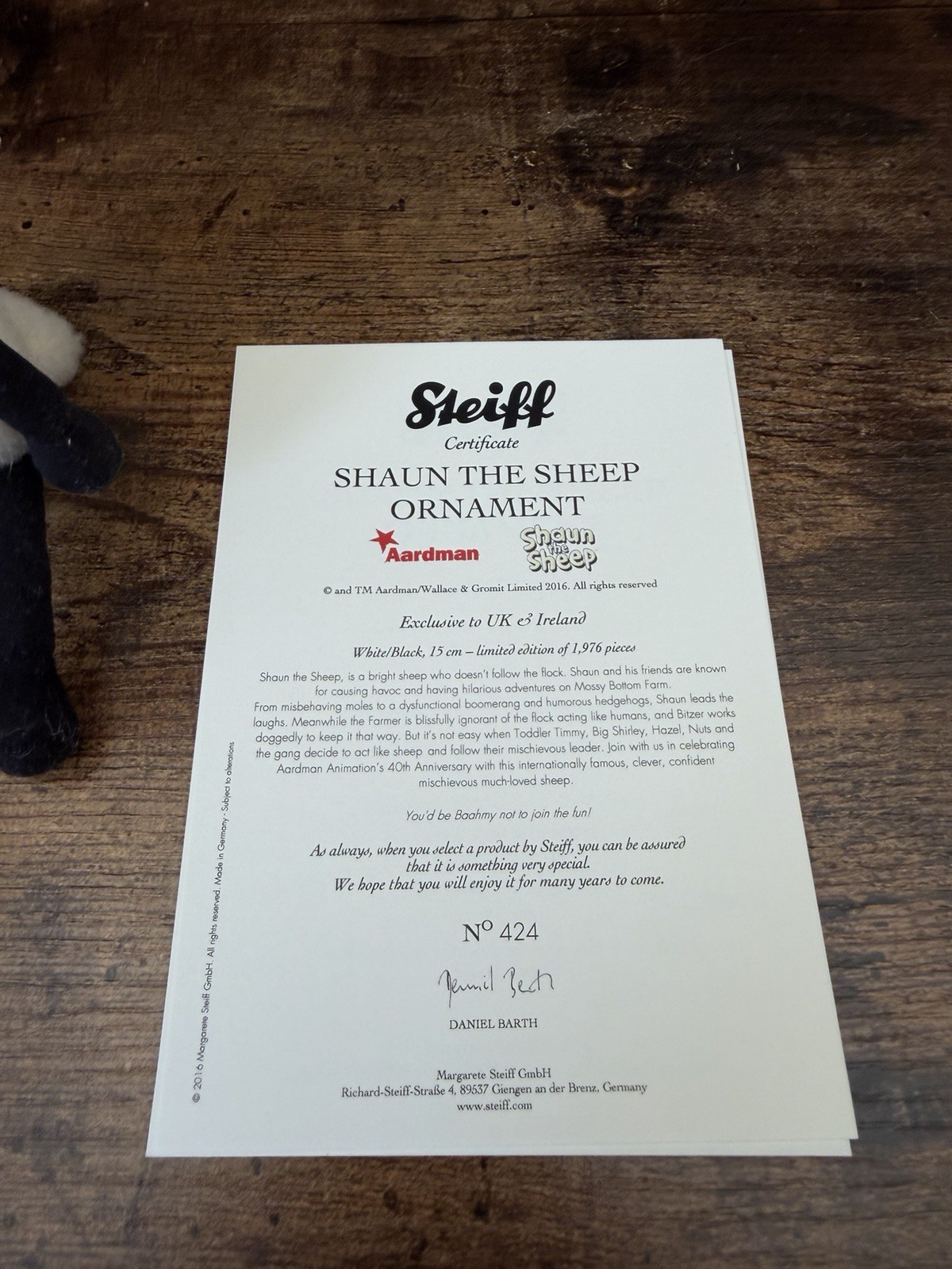 Steiff 662706 Wallace and Gromit - Shaun the Sheep Ornament Limited Edition - Image 2
