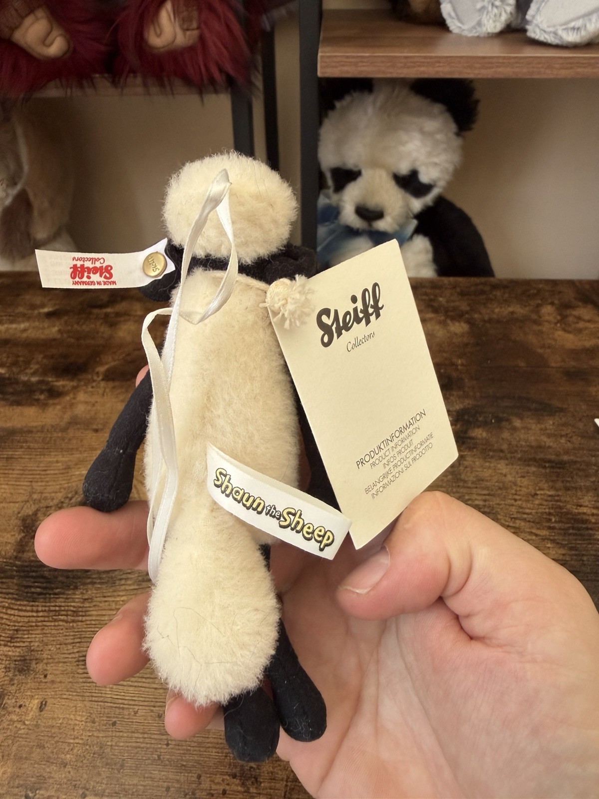 Steiff 662706 Wallace and Gromit - Shaun the Sheep Ornament Limited Edition - Image 6